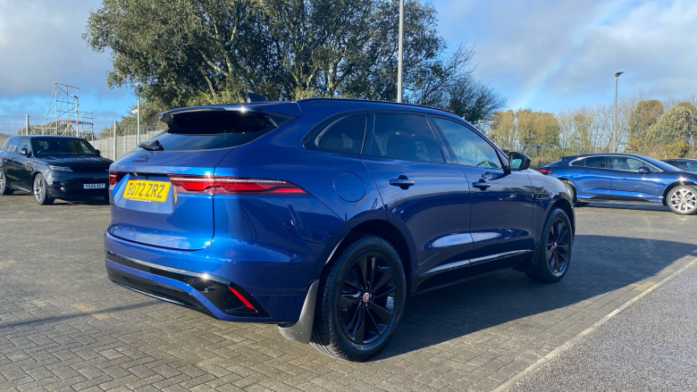 Jaguar F-Pace 2.0 D200 R-Dynamic Black 5dr Auto AWD Diesel Estate